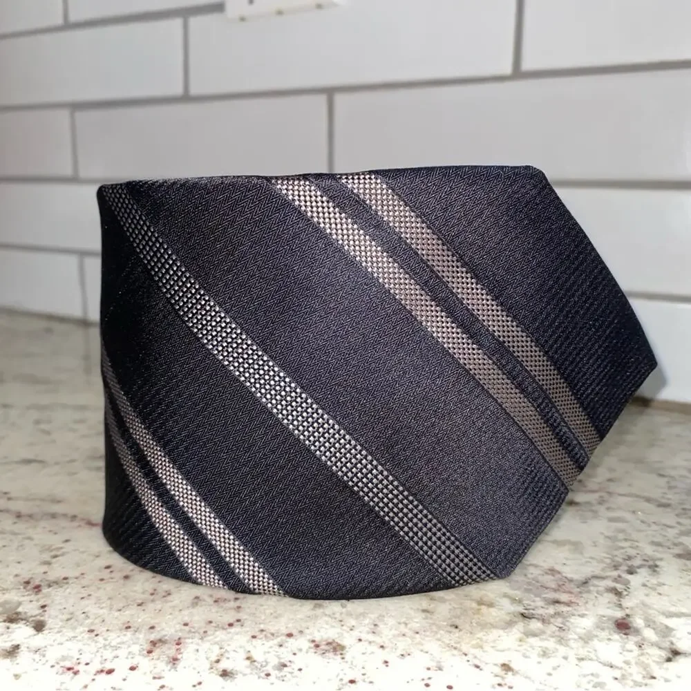 Giorgio Armani Men’s Silk Designer Tie Black Gray Tan Diagonal Stripe EUC